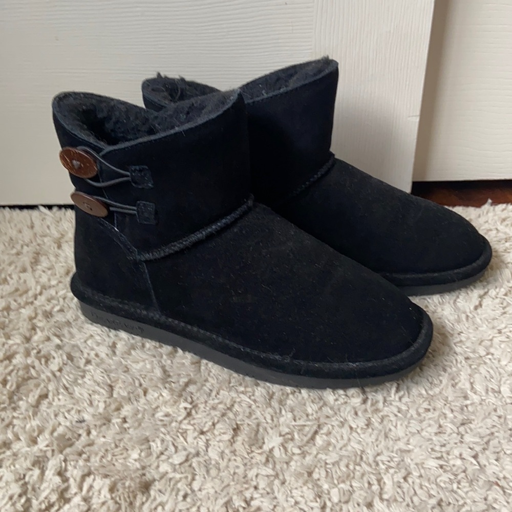 Women’s BearPaw boots size 8